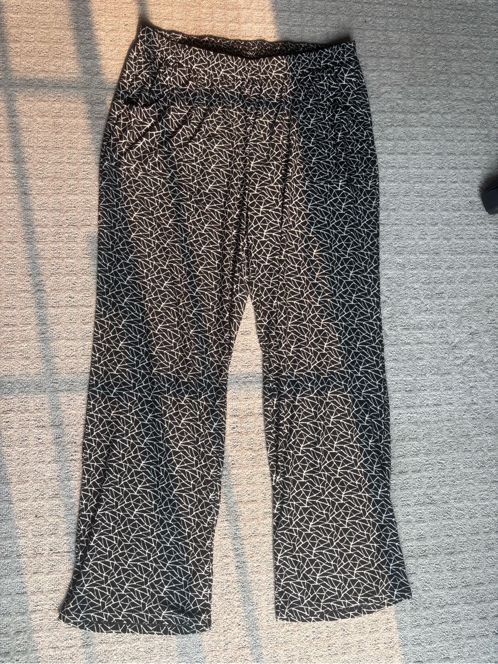 Antthony Black & White Geometric Straight-Leg Pants